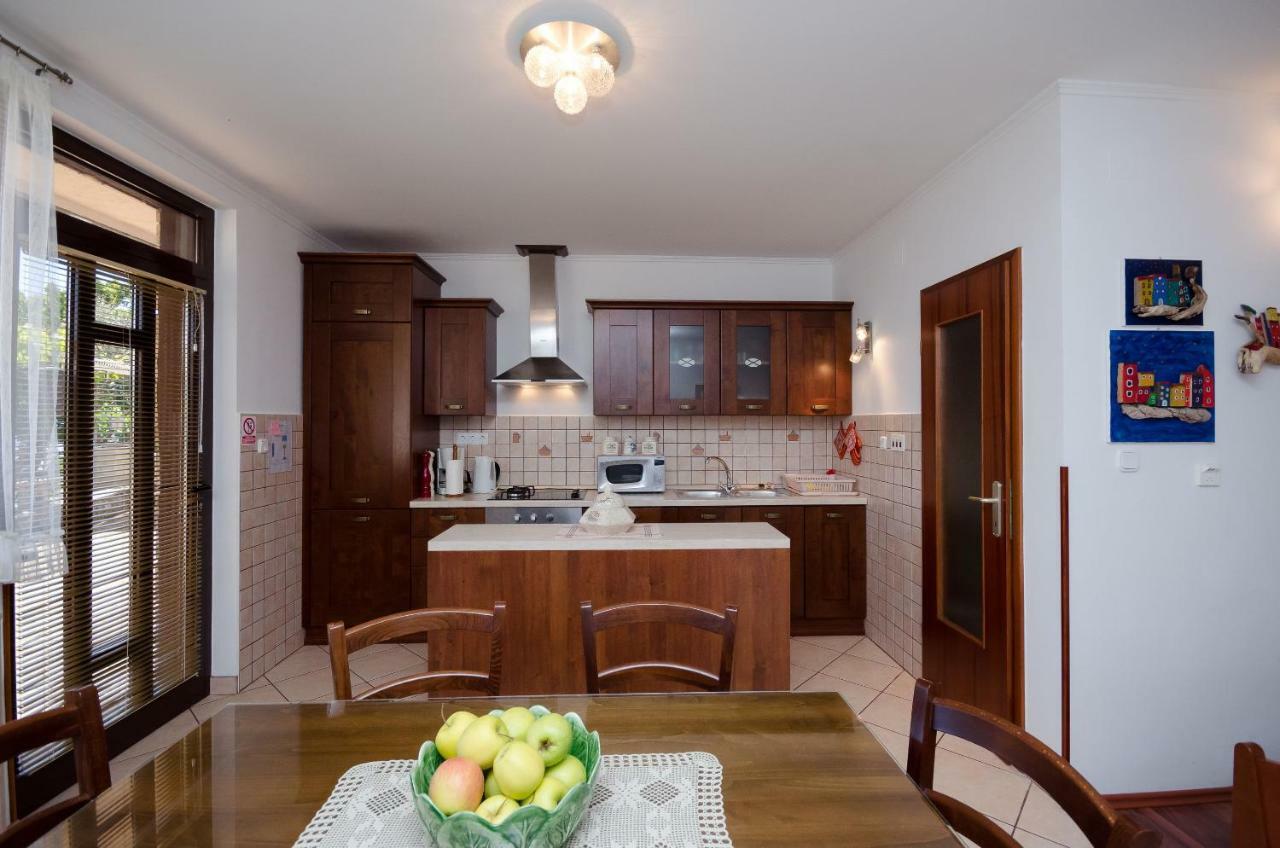 Apartments Zeljko ลอฟราน ภายนอก รูปภาพ